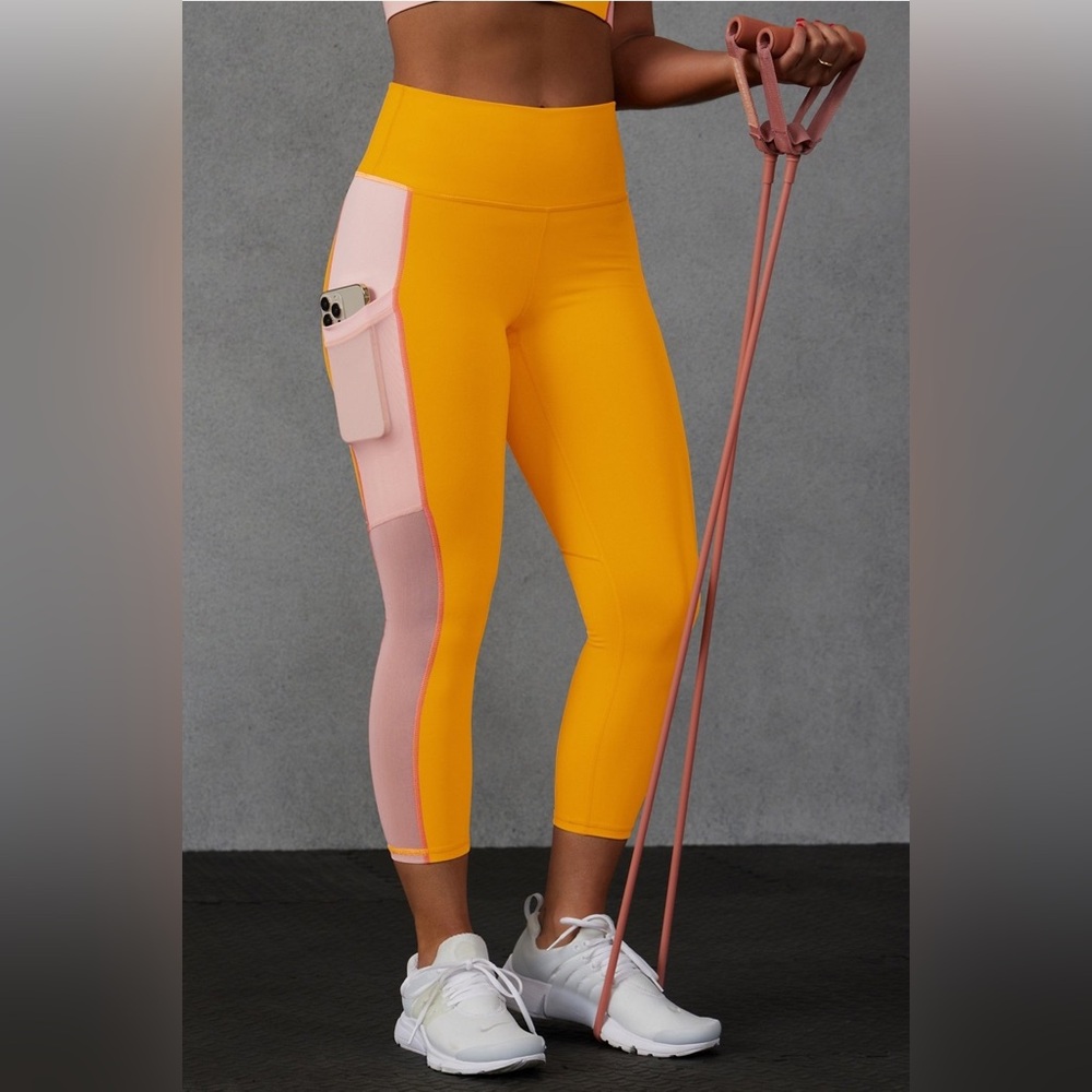 BNWT $70 Fabletics On-The-Go PowerHold® High-Waisted Capri